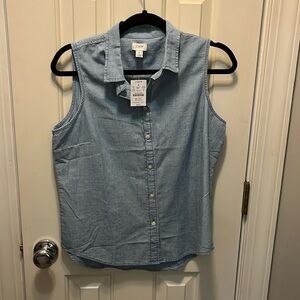Sleeveless chambray button down top